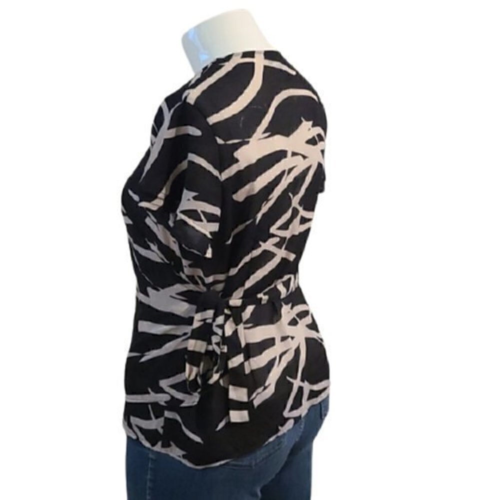[Lane Bryant] Black and Gray Wrap Blouse - Size 14/16 - Picture 2 of 7
